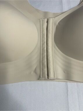 Front-Closure Smooth T-Shirt Bra - Cream-Luna Hug
